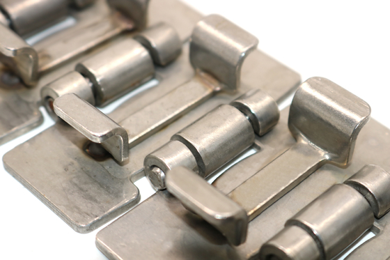 Lamelle à chaînes de surface plane de rouleau conduit de l'acier inoxydable 302 pour le traitement des denrées alimentaires des produits alimentaires