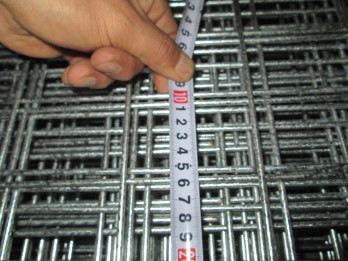 10mm a soudé la latte d'acier inoxydable Diamond Mesh Steel pour renforcer F72 concret F82