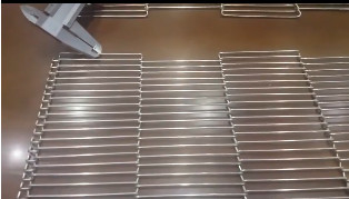 Ceinture de fil de Mesh Conveyor Belt Metal Steel de chaîne de courbe du tour AISI304 pour la nourriture de refroidissement