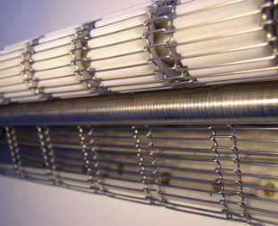 Le câble plat solides solubles câblent le métal de Mesh Belt pour le convoyeur de refroidissement de gâteau