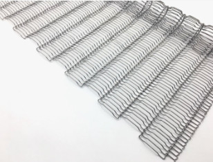 Fil plat en métal d'acier inoxydable Flex Driven Oven Conveyor Belt pour le gâteau de refroidissement